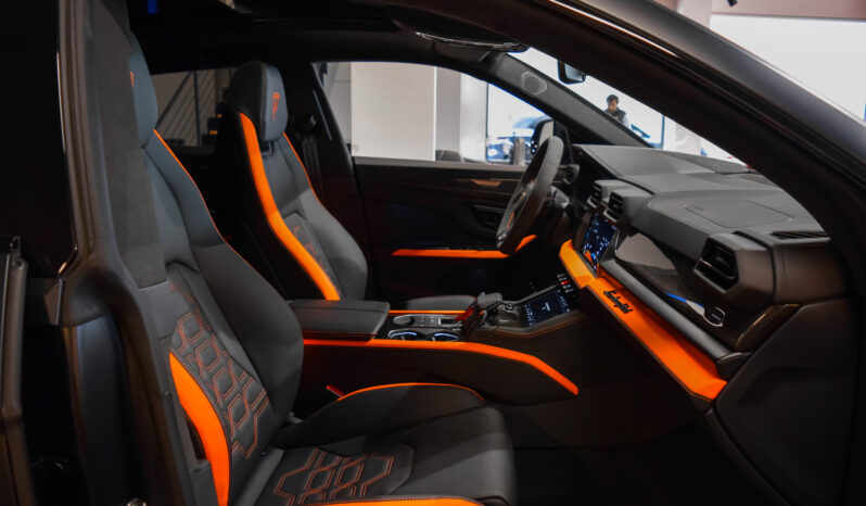Lamborghini Urus SE lleno