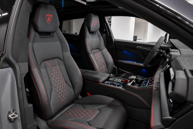 Lamborghini Urus SE lleno