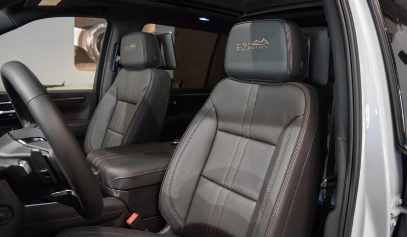Chevrolet Suburban High Country lleno