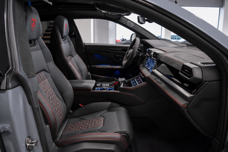 Lamborghini Urus SE lleno
