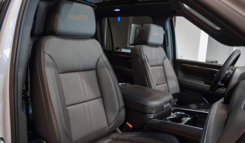 Chevrolet Suburban High Country lleno