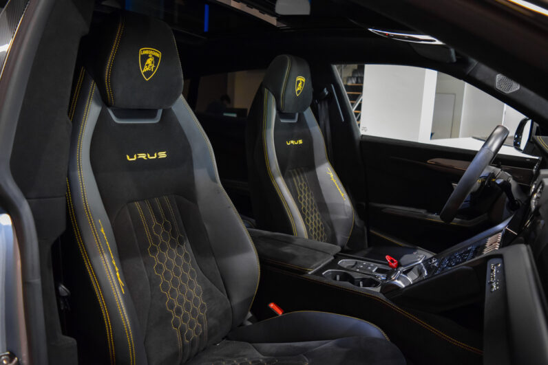 Lamborghini Urus Performante lleno