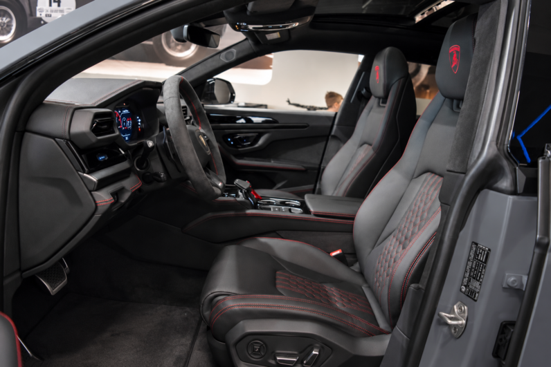 Lamborghini Urus SE lleno