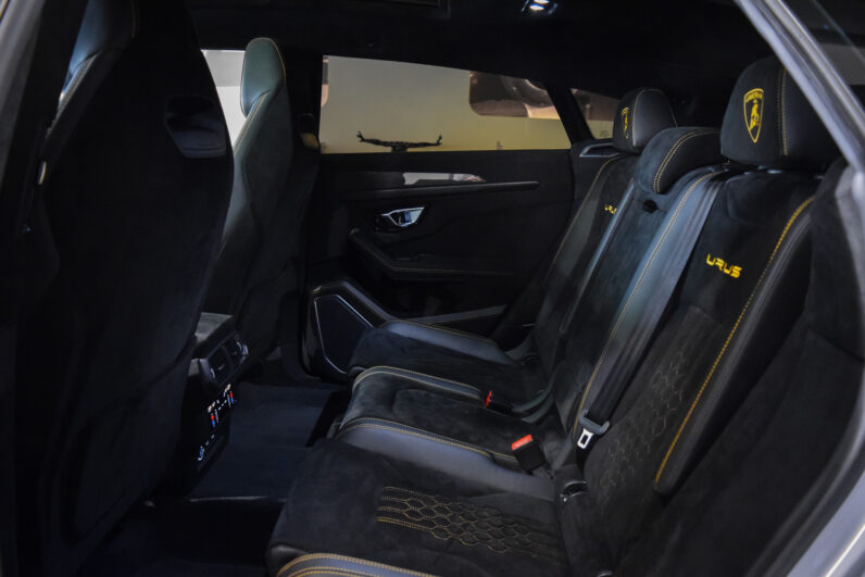 Lamborghini Urus Performante lleno