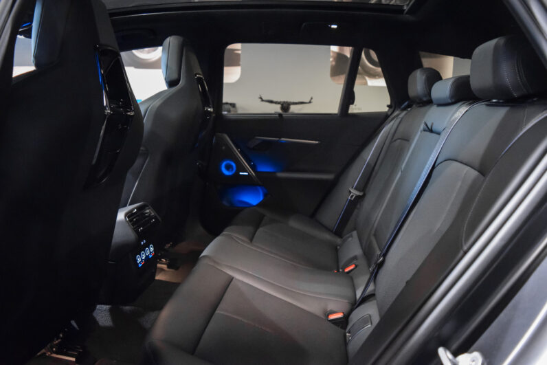 BMW M5 Touring lleno