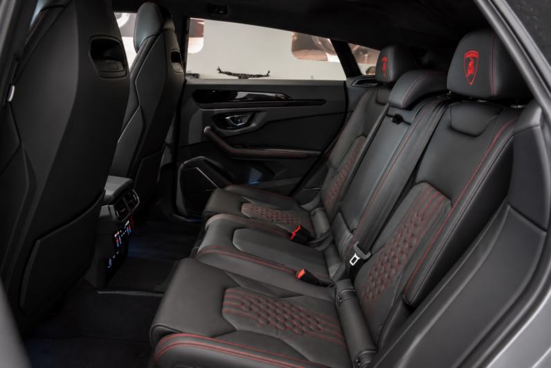Lamborghini Urus SE lleno