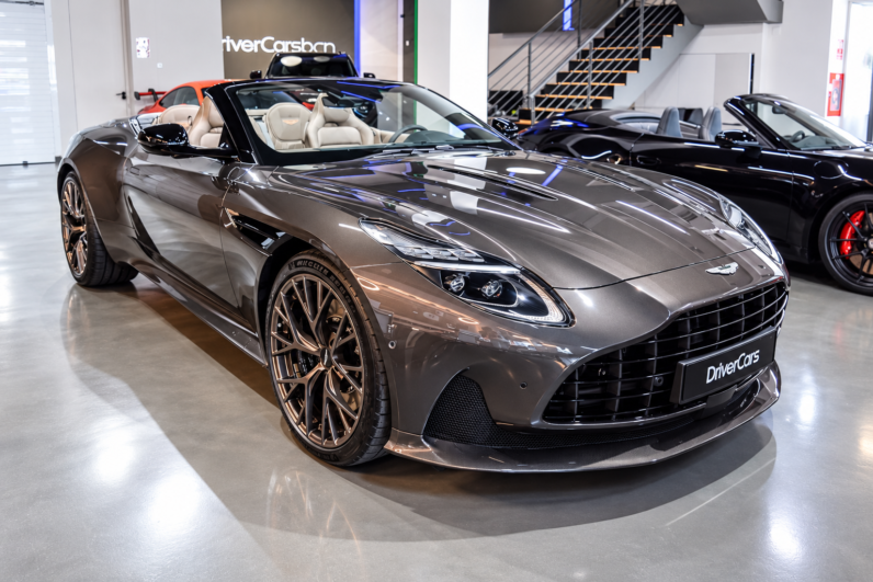 Aston Martin DB12 Volante