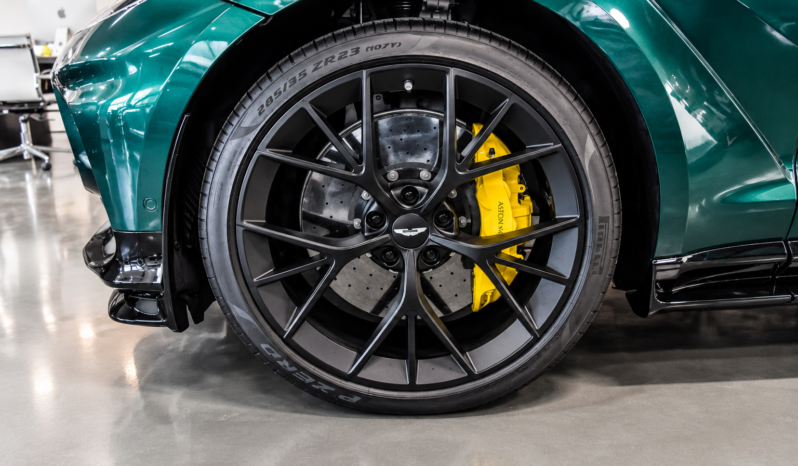Aston Martin DBX 707 lleno