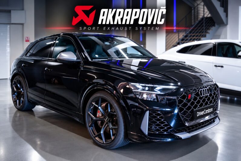 Audi RSQ8 Performance